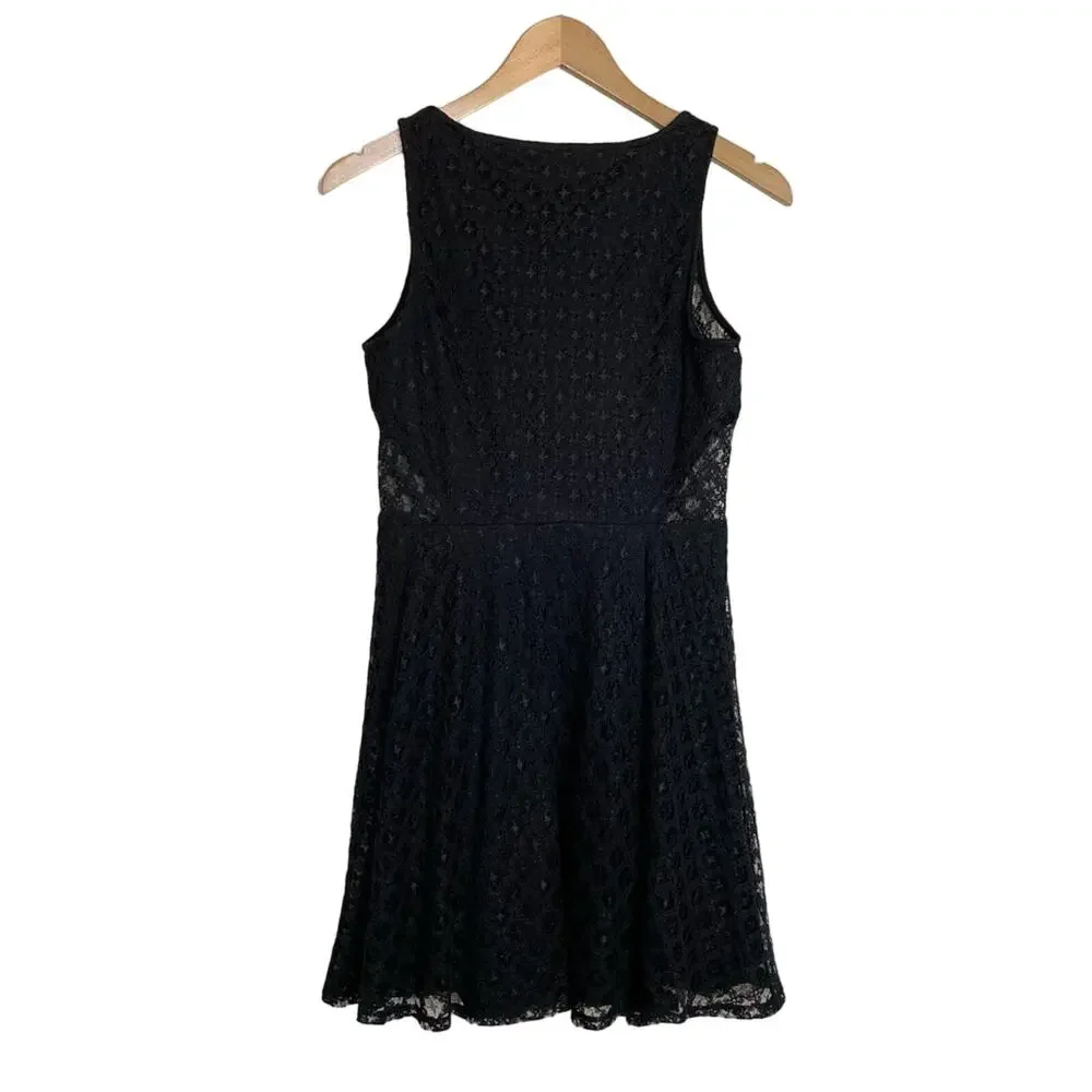 Speechless dress M sleeveless fit and flare black lace side cut out skater